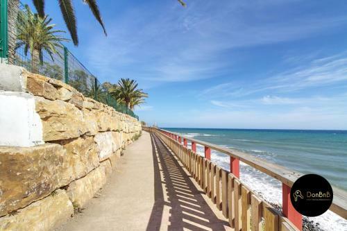 Bonito Chalet En Estepona Con Piscina Y Playa