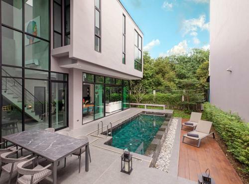 Villa Modern 3br Loft With Large Pool, Gym And Sauna