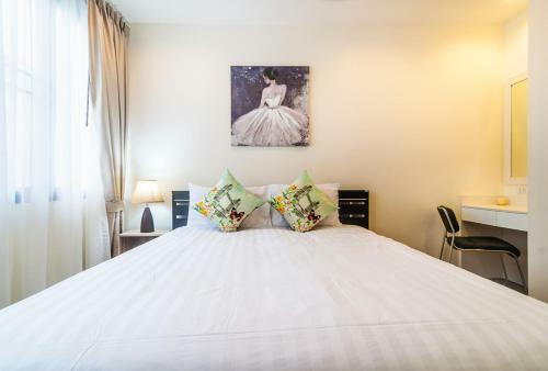 Villa 3bdr Townhouse 800m From Bangtao Beach