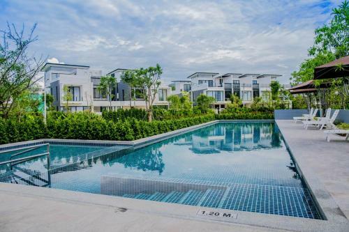 Villa 3bdr Townhouse 800m From Bangtao Beach