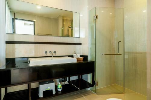 Villa 3bdr Townhouse 800m From Bangtao Beach