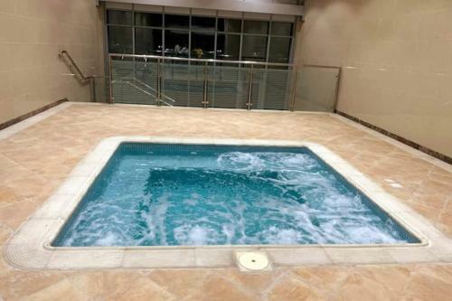 2 Bedroom Luxury Beach Apartment With Full Seaview