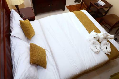 Onyx Hotel Apartments