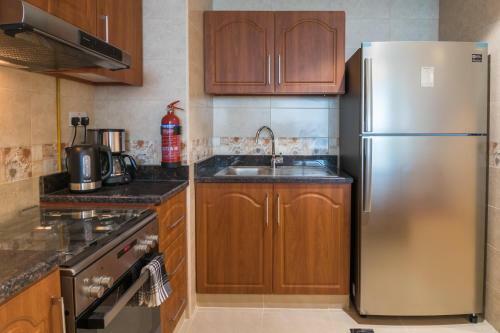 Luxury 1 Br Beach Apartment With Full Sea View