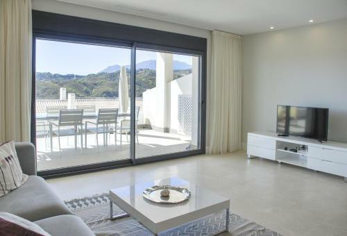 Modern Apartment With Amazing Views