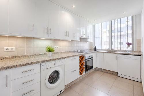 Front Sea View Apartment Estepona