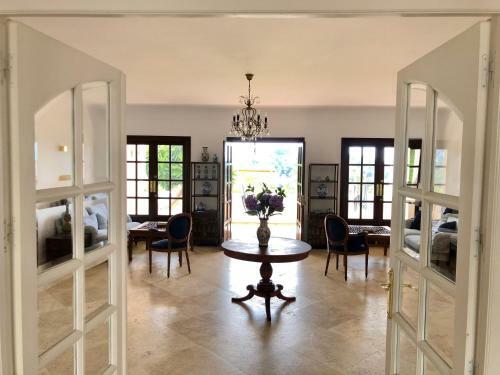 Huge Golf And Spa Mansion 8 Min From Puerto Banus