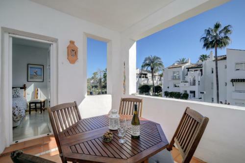 Apartamento Relaxing Beachfront Complex With Swimming Pool In Costalita