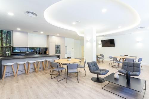Green Infinity Luxury Apartment By Ghr Rentals