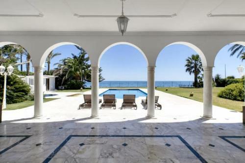 The Palace Marbella - Lavish Beachfront Villa