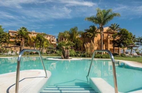 Luxury Apartment In Benahavis With Amazing Views