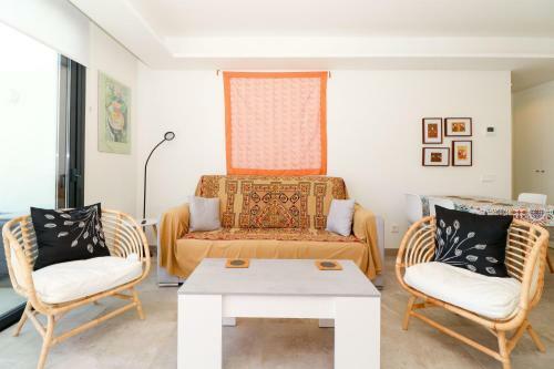 Newly Refurbished 2bed Apartment In Residence Infinity, Pool By Rafleys