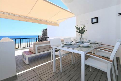Beachhouse Galore