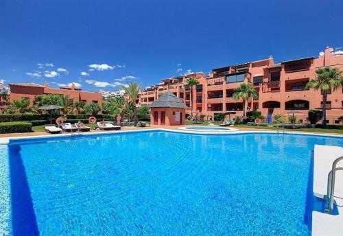 3 Bedroom Penthouse With Views