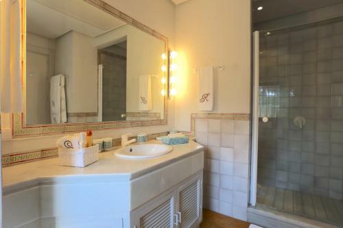 Las Ranas Casasola Beach Villa 15pax