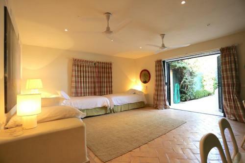 Las Ranas Casasola Beach Villa 15pax