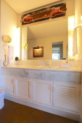 Las Ranas Casasola Beach Villa 15pax