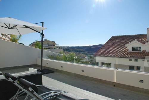 Modern Apartment With View To Gibraltar + Jacuzzi