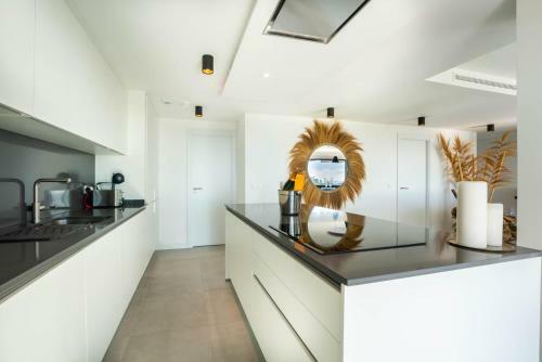 Double 250m2 Apartment With Sea View At Oasis325 Estepona