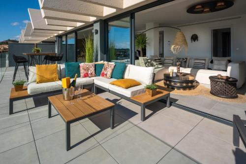 Double 250m2 Apartment With Sea View At Oasis325 Estepona