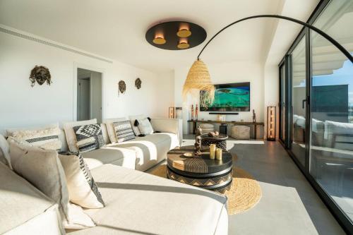 Double 250m2 Apartment With Sea View At Oasis325 Estepona