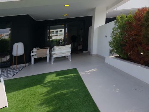 Modern Ground Floor Apartment