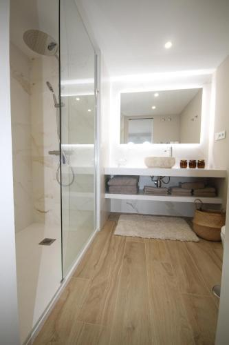 Fabulous 3 Bedroom Apartment On The Beach - Rdr243