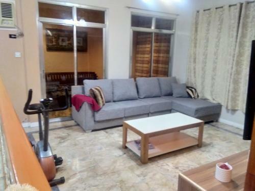 Furnished Home 3 Br With Internet,netflix,catv