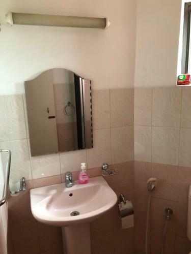 3 Room 10th Floor Apartment - Colombo City
