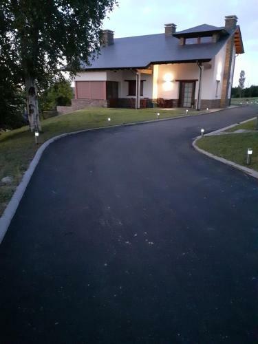 Apartamentos Y Casa La Paredana, Agroturismo