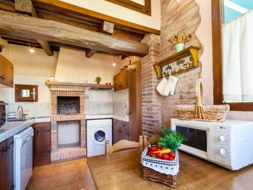 Casa Rustica Con Piscina En Girona