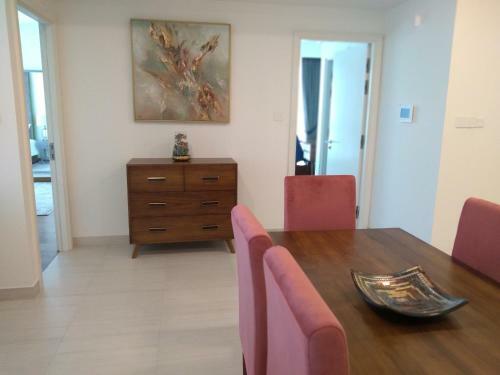 Super Luxury 2 Br Apartment In Five Star Colombo City Centre