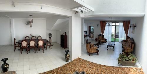 Hostal Elegance Oasis, Colombo 3 - Upscale Holiday Bungalow With Round-the-clock Service