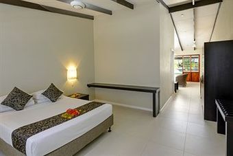 Hotel Plantation Island Resort