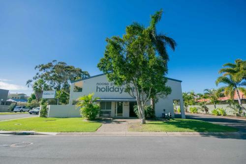 Aparthotel Noosa Parade Holiday Inn