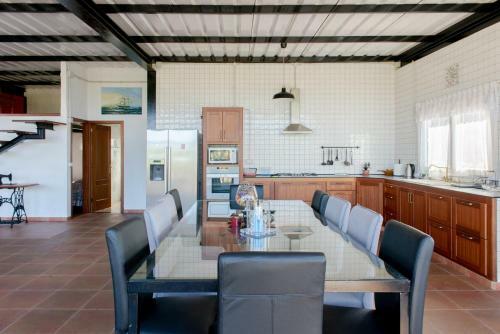 Amazing Coast House On A Tranquil Organic Farm