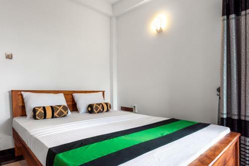 Hostal Gold Crown Residence