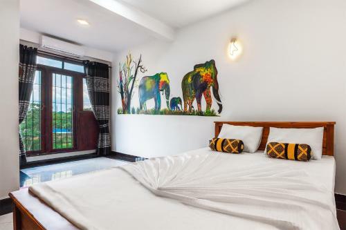 Hostal Gold Crown Residence