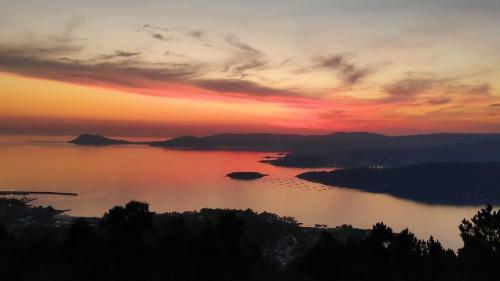 O Lughar Darriba Fogar Natural