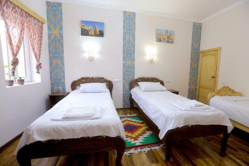 Hostal Polvonnazir Guest House