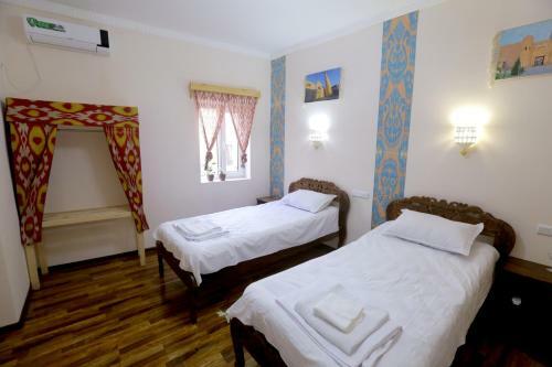 Hostal Polvonnazir Guest House