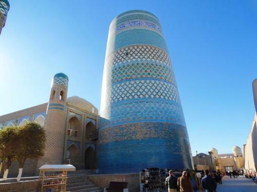 Hostal Qutlug Qadam Guest House