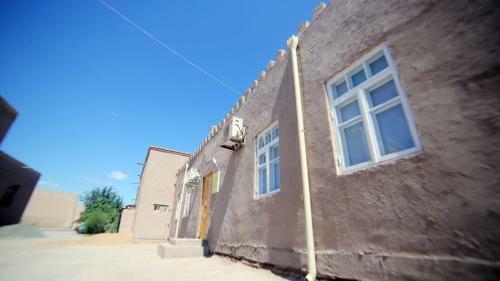 Hostal Qutlug Qadam Guest House