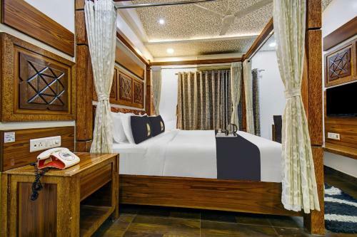 Townhouse Oak Hotel Hillview