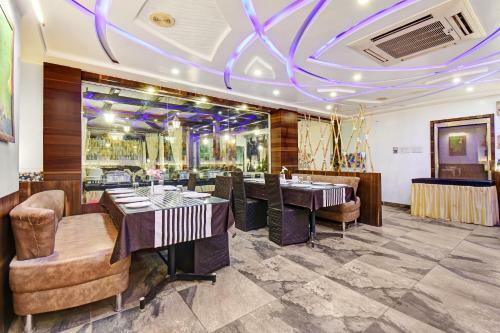 Townhouse Oak Hotel Hillview
