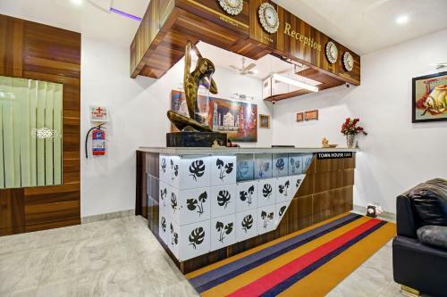 Townhouse Oak Hotel Hillview