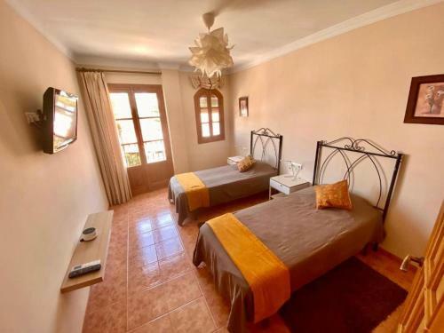 Casa Con Incre�bles Vistas A Las Monta�as Y Al Mar