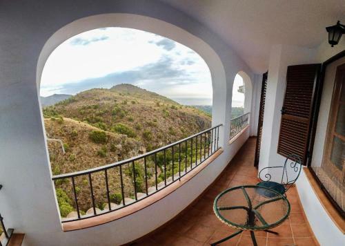 Casa Con Incre�bles Vistas A Las Monta�as Y Al Mar