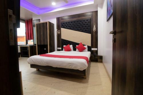 Oyo Flagship 43003 Hotel Sai Plaza