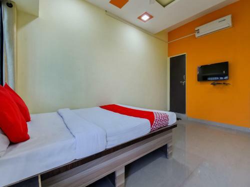 Oyo 75434 Hotel Everest Inn